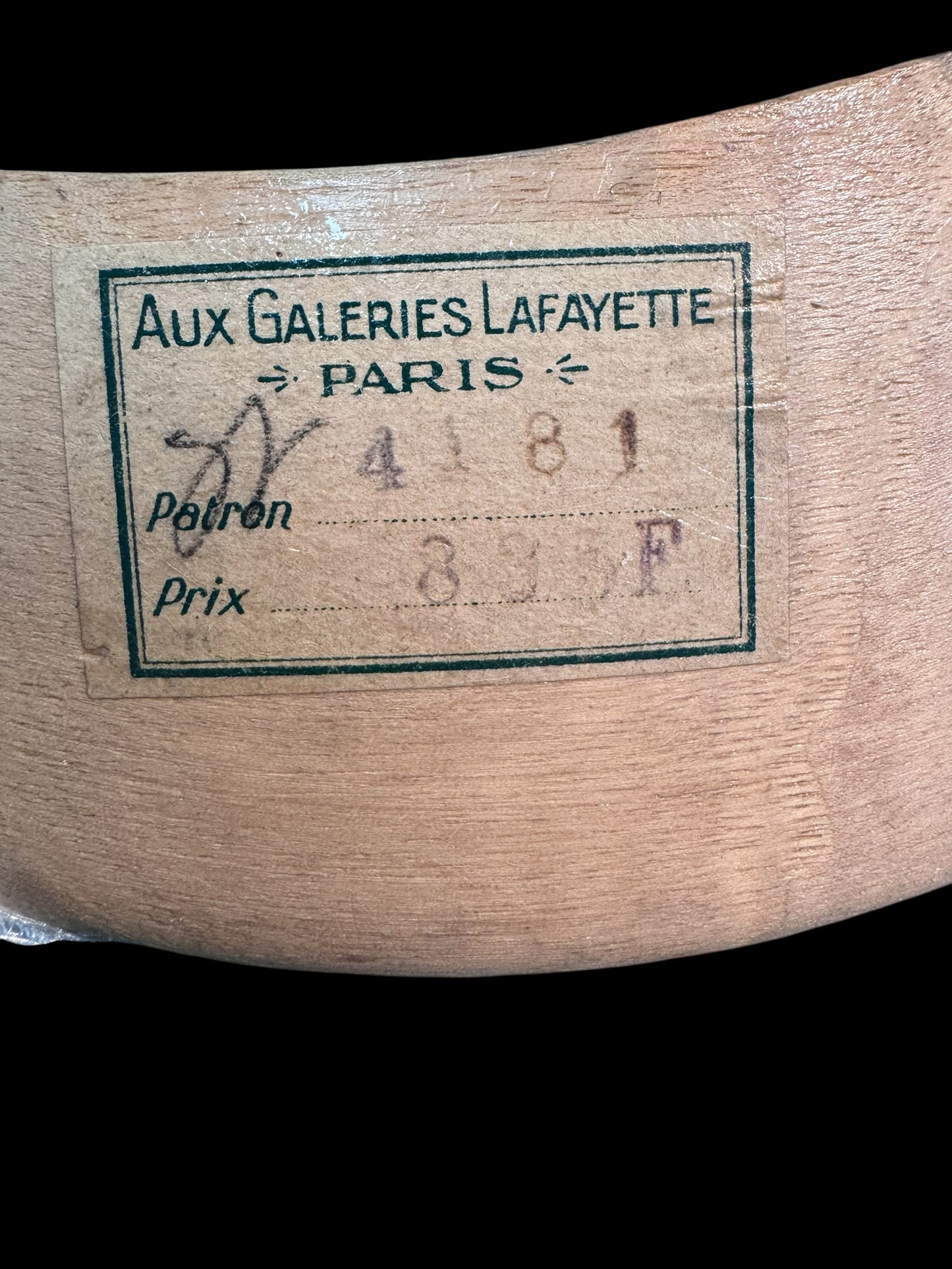 Layla Rear Sitting Halo Block