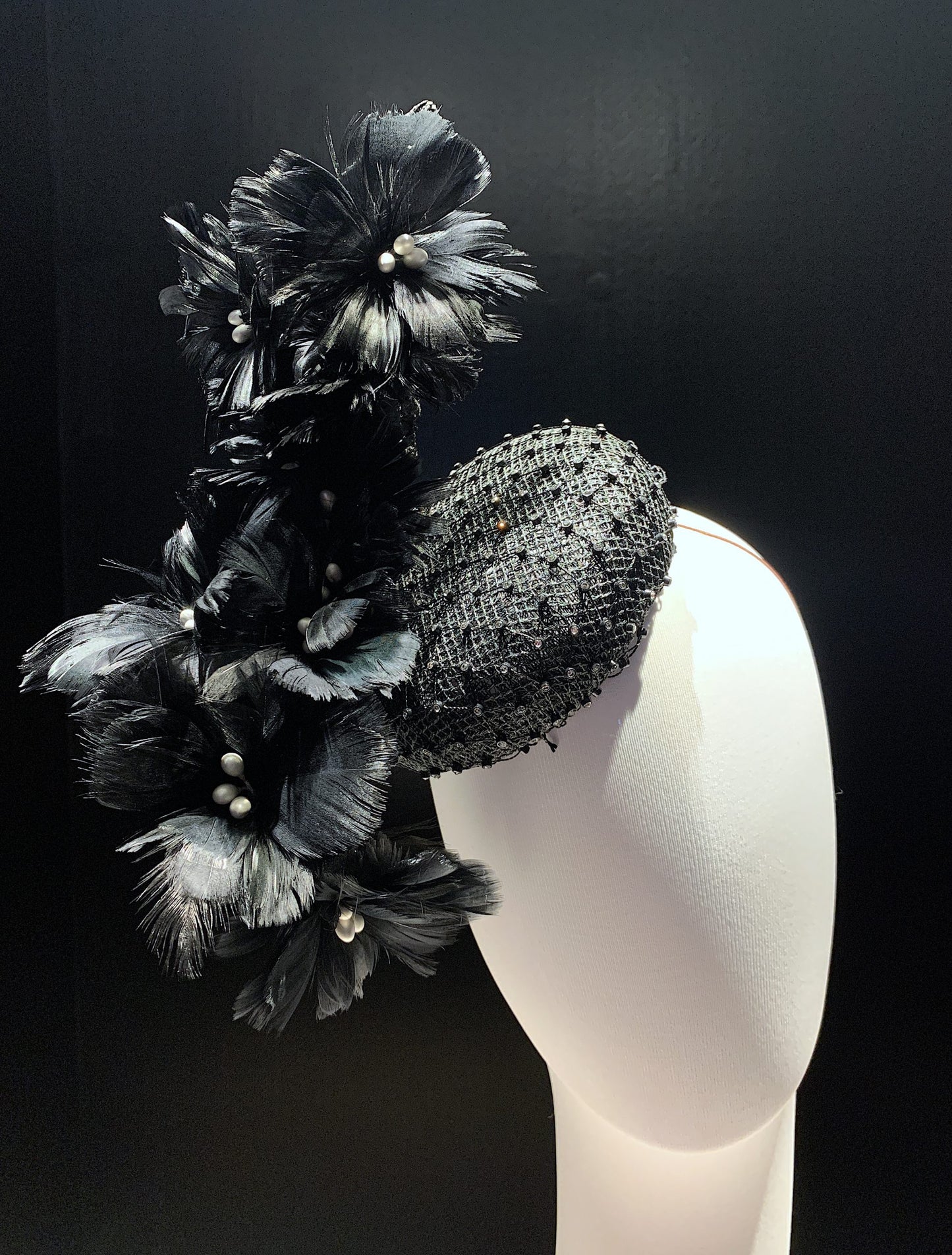 Black Mesh Feather Flower Button Hat