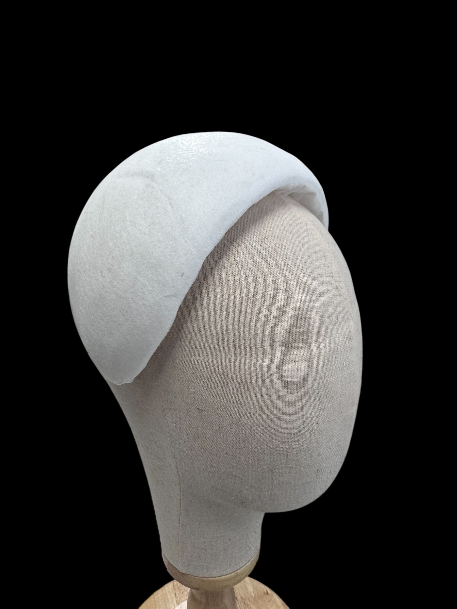 Ascot Headband Shape