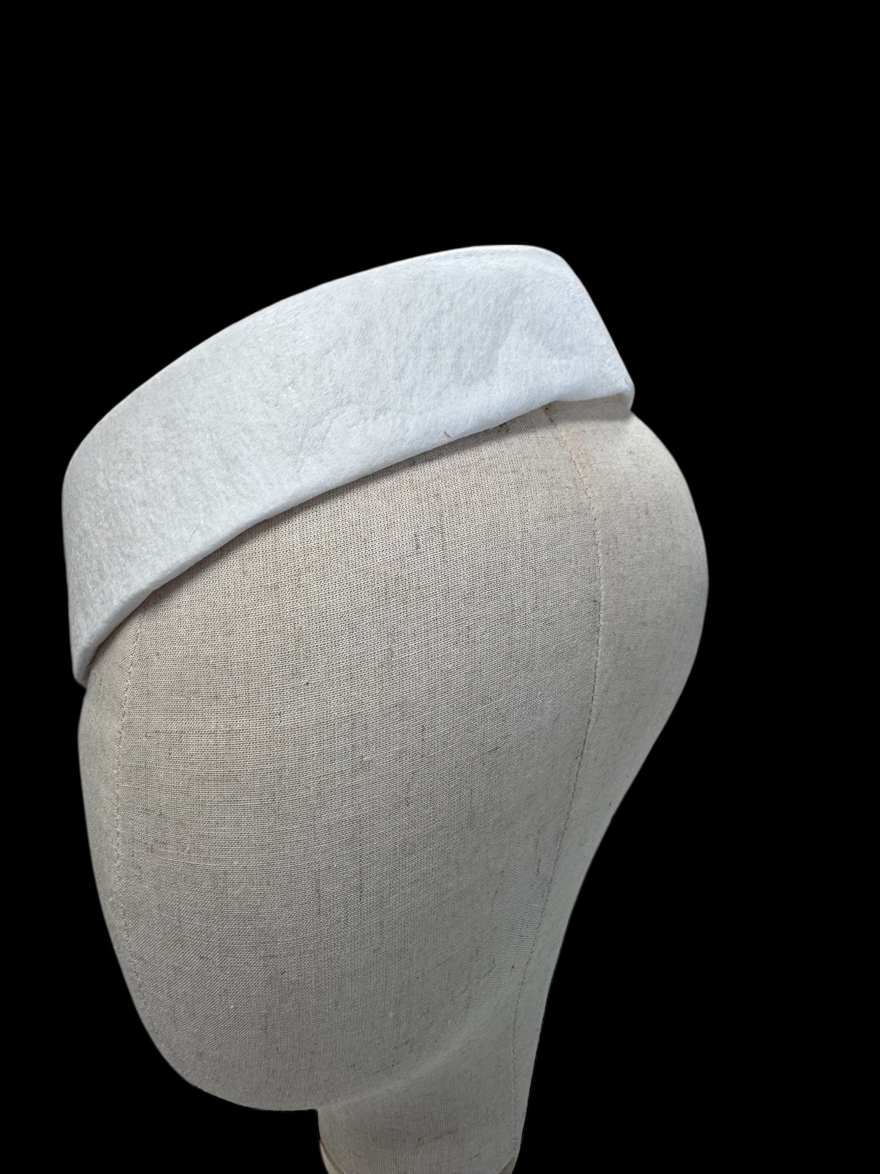 Bonnie Vintage Pillbox Shape