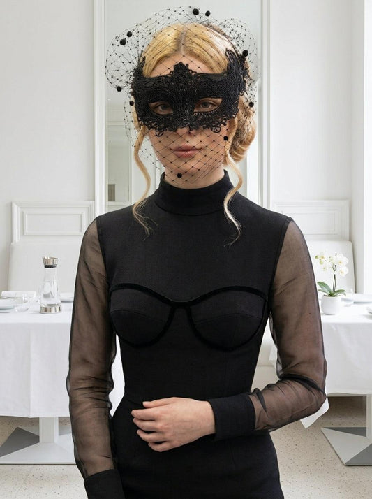 Black Mask and veiling
