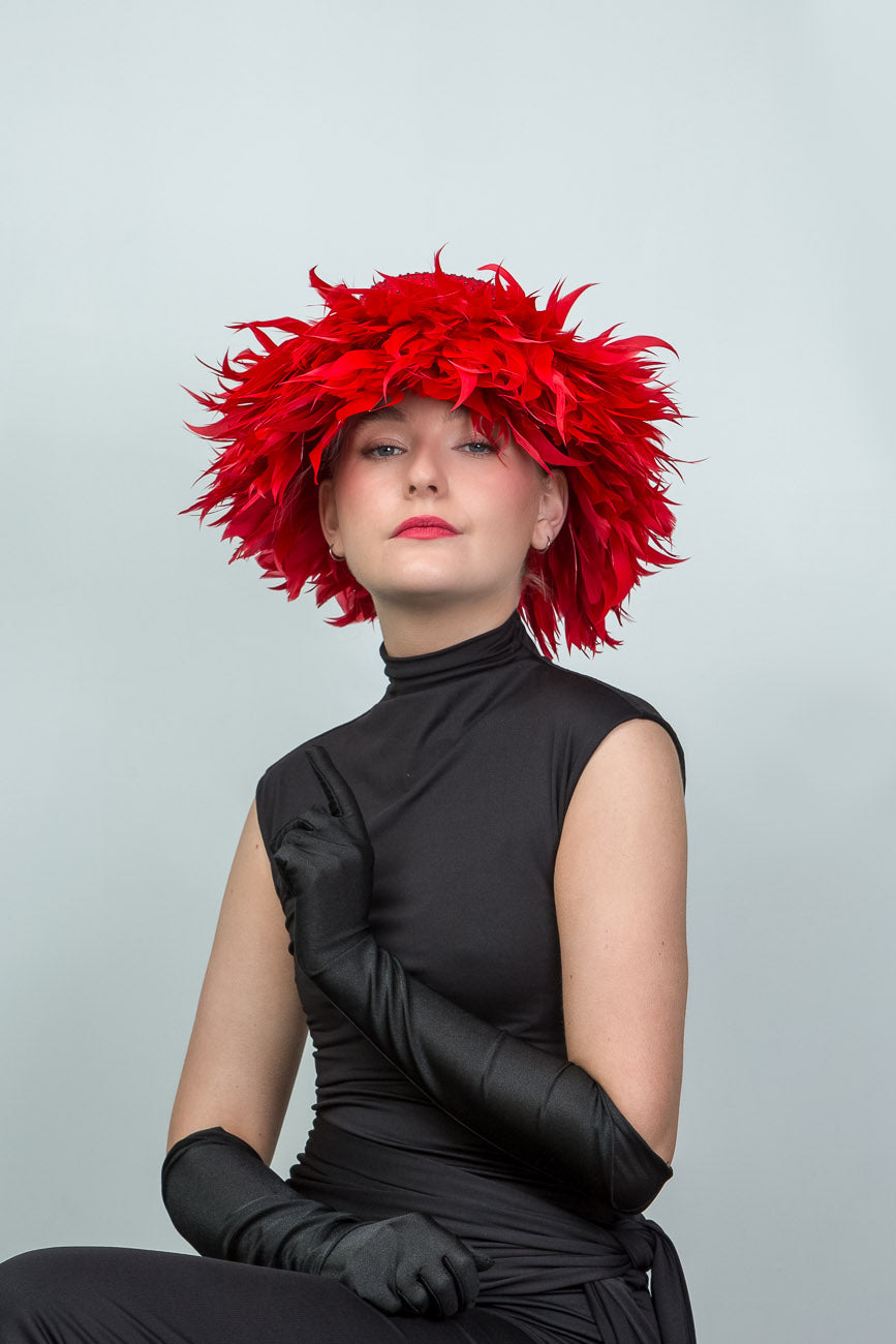 Red Short Feather Hat