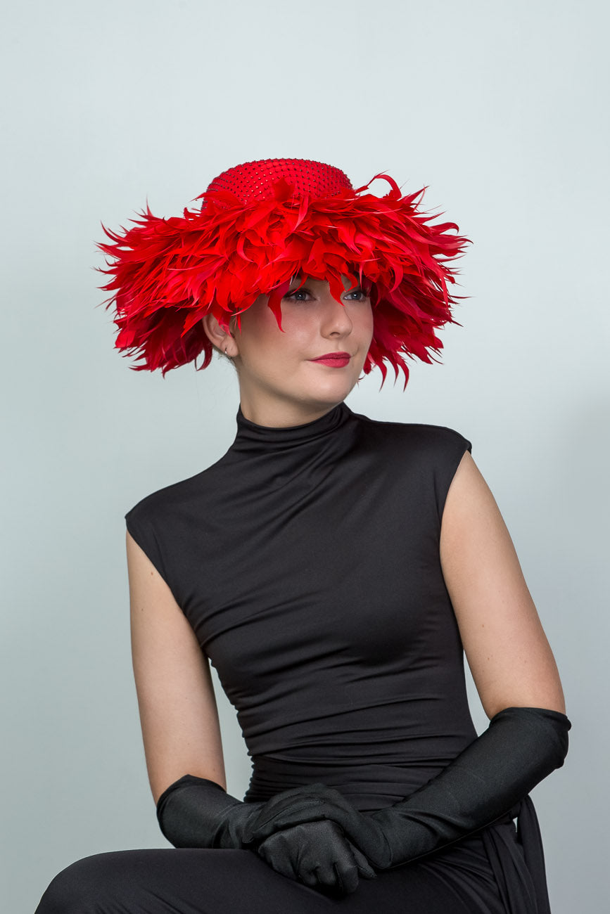 Red Short Feather Hat